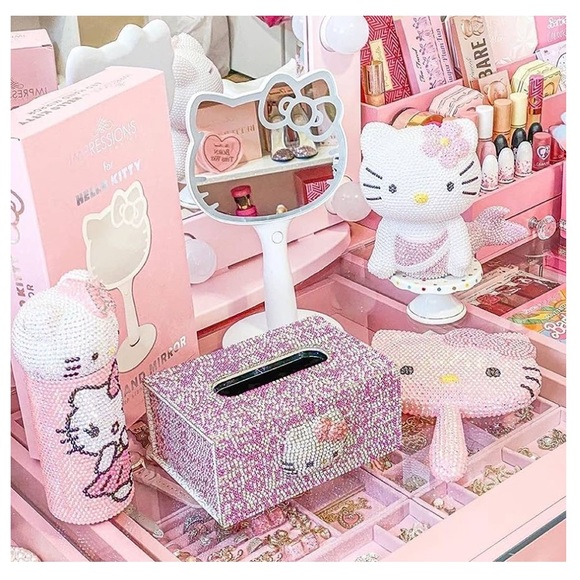 😻IMPRESSIONS HELLO KITTY LED LIGHT UP HAND MIRROR😻 - Picture 4 of 5